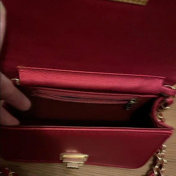 Elegant Red Clutch - Picture 3 of 6